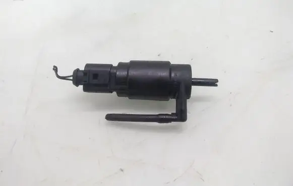 Audi A6 S6 C5 4B Windscreen/windshield washer pump 1J5955651