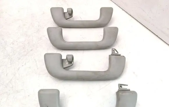 Toyota Avensis T270 Front interior roof grab handle 087645