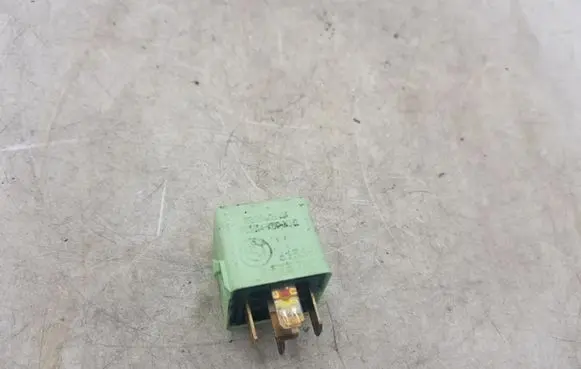 BMW 5 E39 Other relay 61368373700 8373700