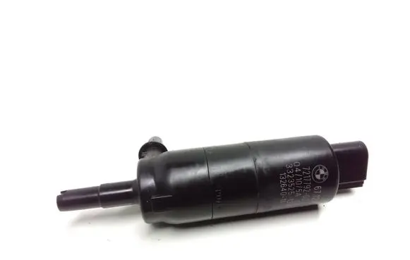 BMW 5 GT F07 Headlight washer pump 7217792