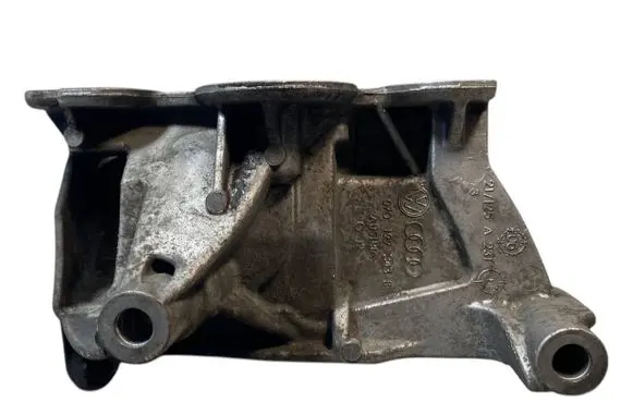 Volkswagen Transporter - Caravelle T5 Engine mounting bracket 070199343B