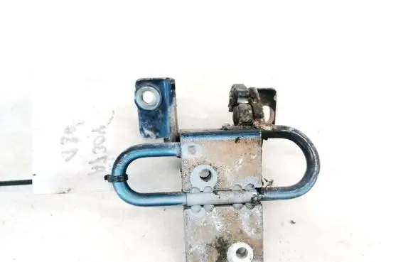 Audi A4 S4 B5 8D Rear door lower hinge 4A0833411A