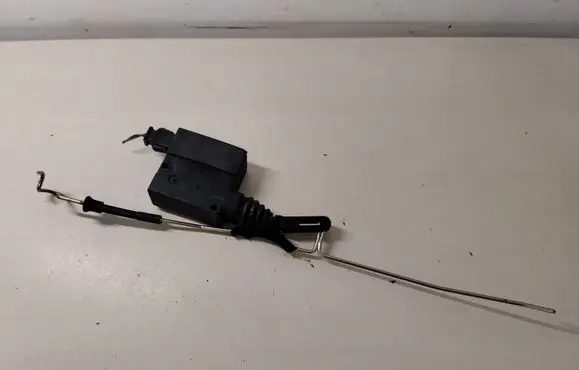 Audi A8 S8 D2 4D Tailgate boot lock/latch motor 893971632