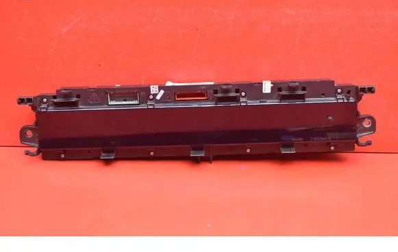 Speedometer (instrument cluster)