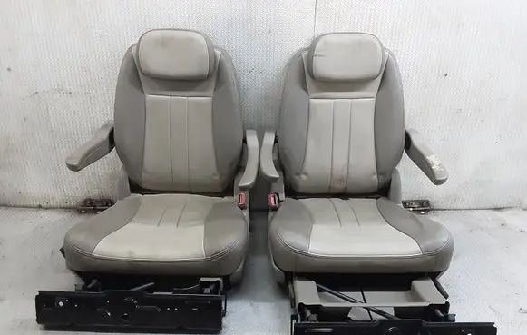 Chrysler Voyager Second row seats 