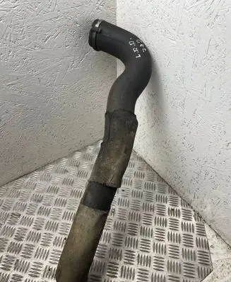 Land Rover Discovery 3 - LR3 Intercooler hose/pipe pnh500025
