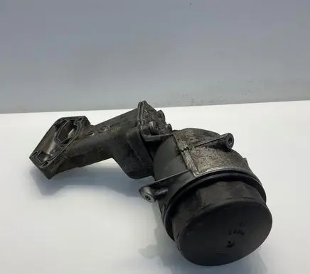 Mercedes-Benz E W212 Oil filter mounting bracket A6421800010 6421800010