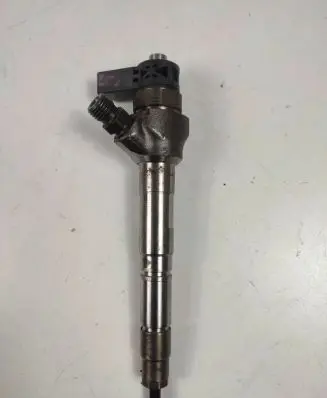 Skoda Yeti (5L) Fuel injector 0445110469 04L130277AC