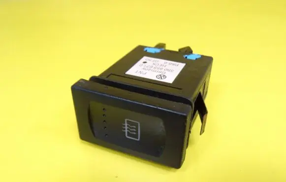 Windscreen/window heater switch
