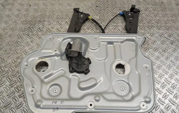 Nissan Qashqai+2 Front door window regulator with motor 80770JD00A
