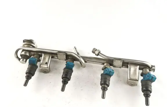 Volkswagen PASSAT B5 Fuel main line pipe 05B133681B 058133551