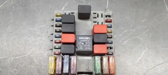 Fiat Punto (188) Fuse box set 46760255