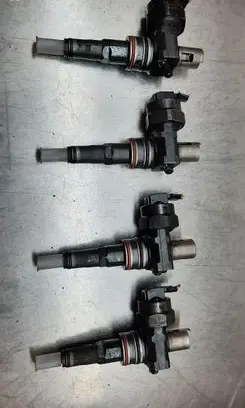 Fuel injectors set