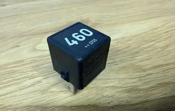 Volkswagen PASSAT B6 Other relay 1KO951253A