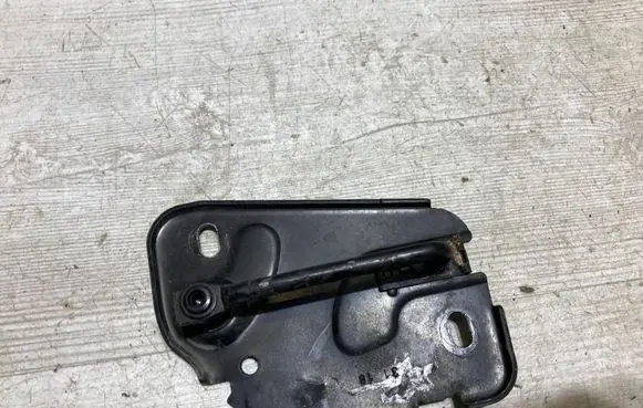 Audi A3 S3 8V Engine bonnet/hood lock/latch loop/hook 8V0823186C