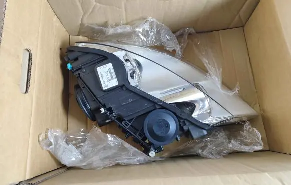 Volkswagen Touareg I Headlight/headlamp 1zs009452