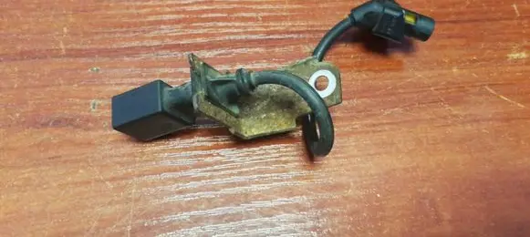 BMW 5 E39 Crankshaft position sensor 0281002477