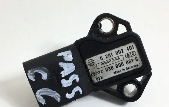 Volkswagen PASSAT CC Air pressure sensor 0281002401 038906051C