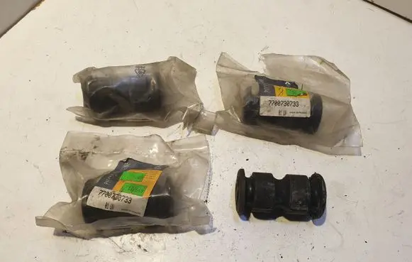 Renault Trafic II (X83) Rear shock absorber damper bump stop 7700730733