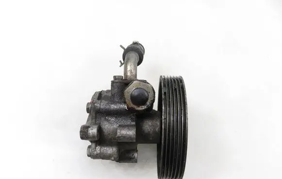 Ford Fiesta Power steering pump 2S6C3A696DC