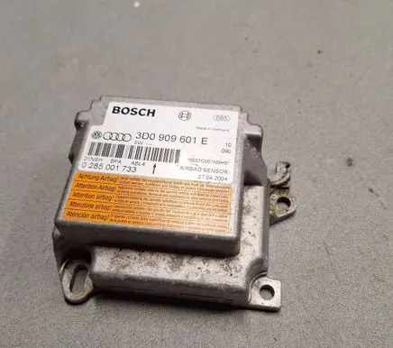 Volkswagen Touareg I Airbag control unit/module 3D0909601E 0285001733