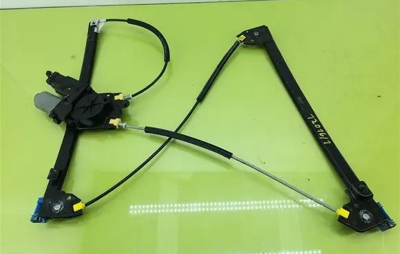 Renault Laguna III Front door window regulator with motor 88K61807