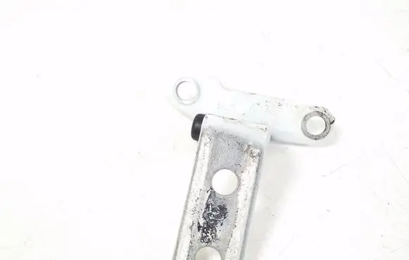 Infiniti Q70 Y51 Rear door lower hinge 824201MA0A