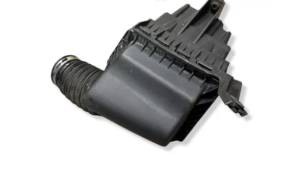 Chrysler Pacifica Air filter box 33357C