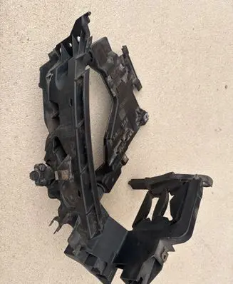 Audi Q5 SQ5 8R Headlight/headlamp mounting bracket 8R0805608