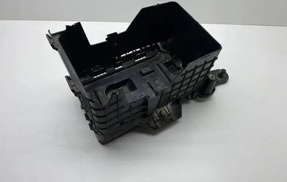 Volkswagen PASSAT CC Battery box tray 1K0915333 3C0915336A 1K0915335C