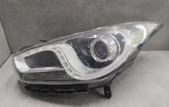 Hyundai i40 Headlight/headlamp 921013ZXXX