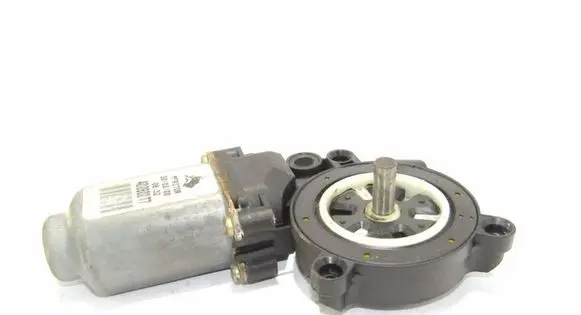 Nissan Almera Tino Front door window regulator motor 400600T7