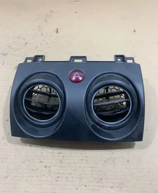 Mitsubishi Colt Dash center air vent grill 8002A583ZZ