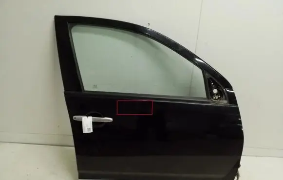 Mitsubishi Outlander Front door
