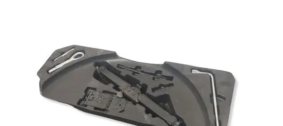 Mercedes-Benz ML W164 Tool set A1648992514
