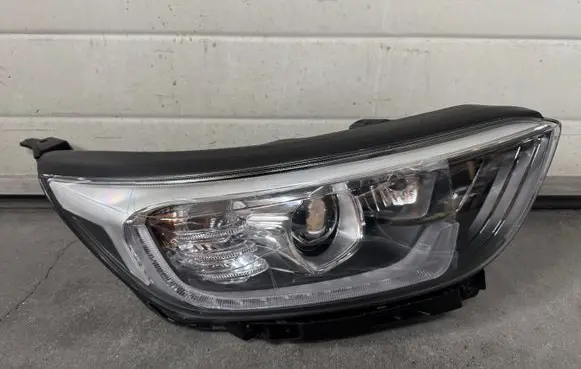 KIA Stonic Headlight/headlamp 92102H8