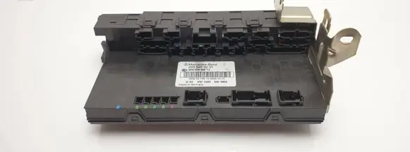Mercedes-Benz CLK A209 C209 Fuse module 2035453201 5DK00848612