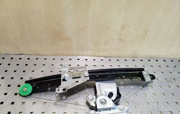 Volvo XC70 Rear door window regulator with motor 