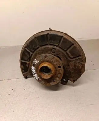 Volkswagen Tiguan Front wheel hub