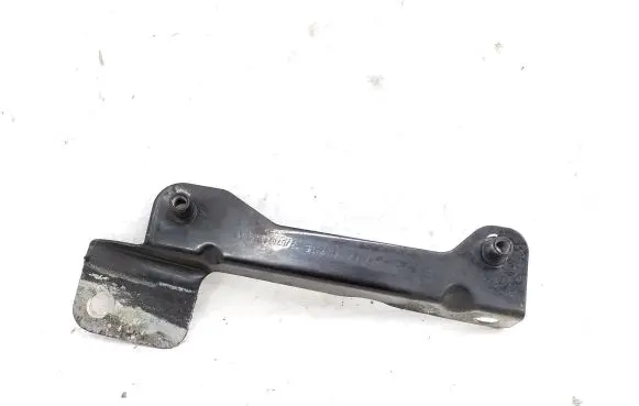 Audi A8 S8 D3 4E Fender mounting bracket 4E0810697B
