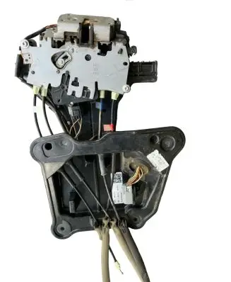 Chrysler Pacifica Sliding door lock 3041492 1722940 L120085