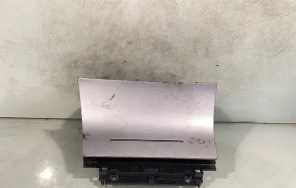 Skoda Octavia Mk2 (1Z) Ashtray (front) 1z2863077a