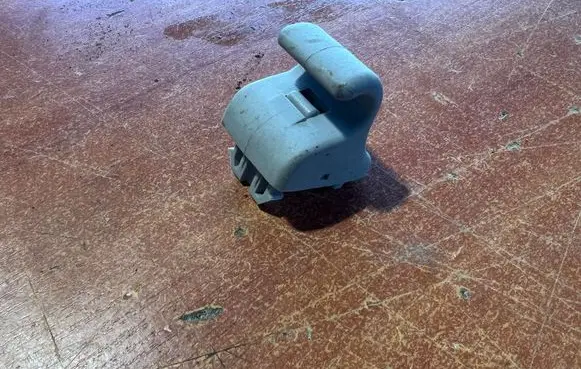 KIA Soul Sun visor clip/hook/bracket 