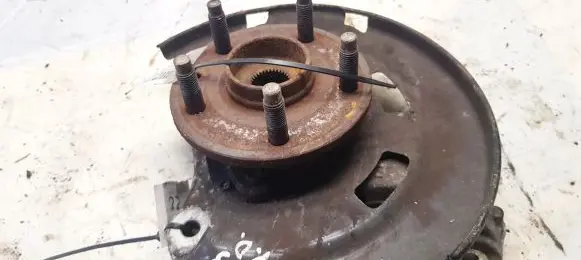 Opel Astra J Front wheel hub