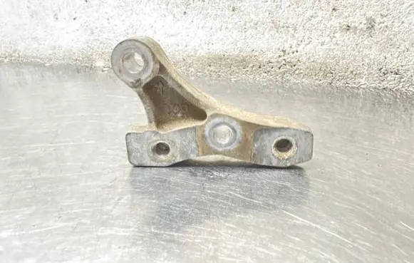 Opel Insignia A Generator/alternator bracket 55595634