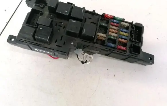 Volvo S60 Fuse box set 8637841 518322326