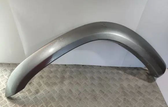 Nissan Patrol Y61 Fender trim (molding) 63813VB000