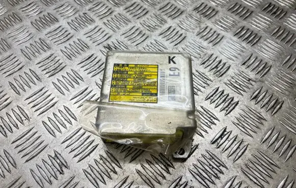 Toyota Prius (NHW20) Airbag control unit/module 152300