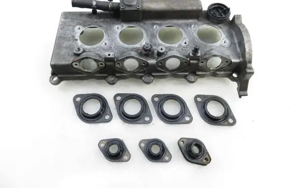 Opel Astra H Rocker cam cover 8973727800