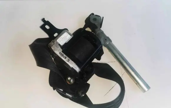 Mitsubishi Outlander Front seatbelt 604675800